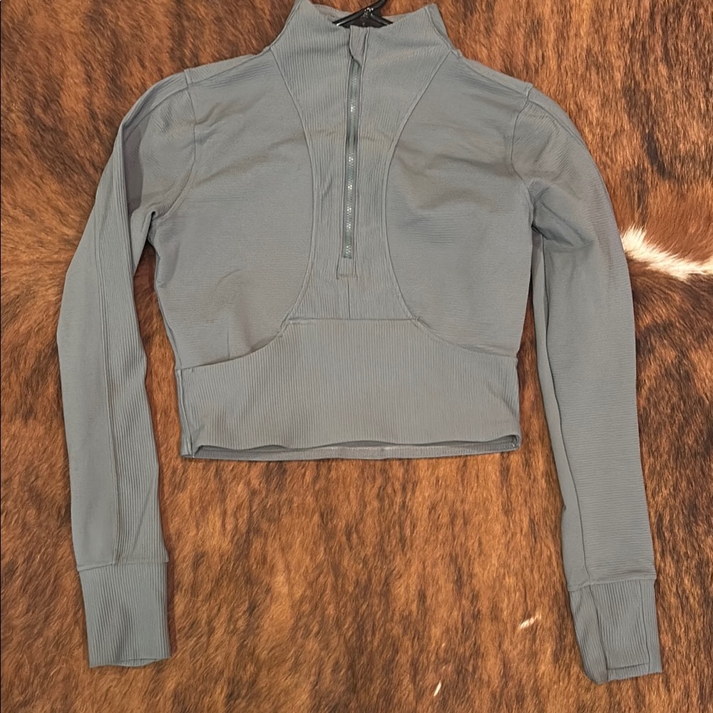Women's Gray Long Sleeve Top
